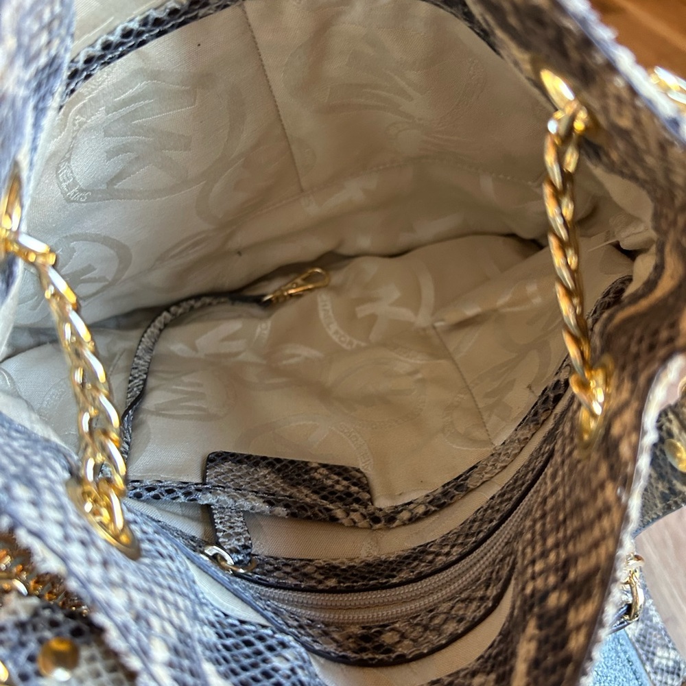 Purse - Picture 5 of 6